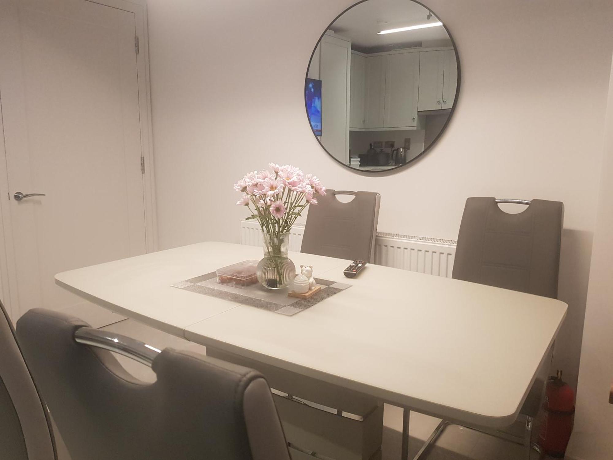 Barnoaks House - Private Room Ensuite Bathroom Homestay ダブリン エクステリア 写真